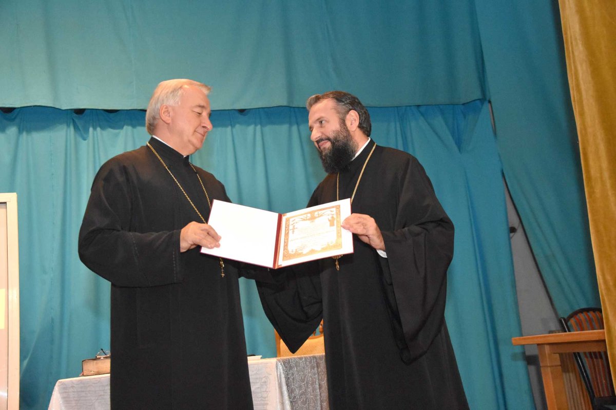 Sfaturi pentru utilizarea Sfintei Scripturi în predică pentru clericii caransebeșeni 130918