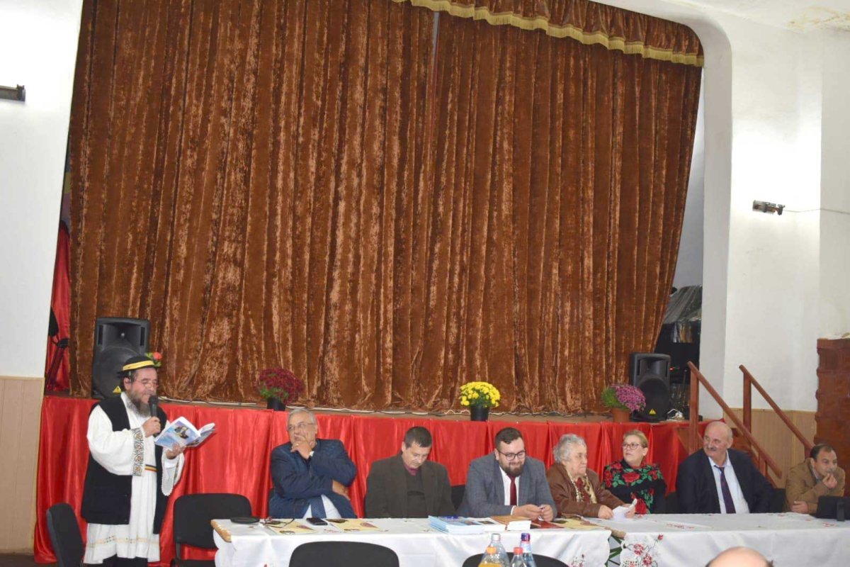 Simpozion dedicat satului românesc la Fălciu 130922
