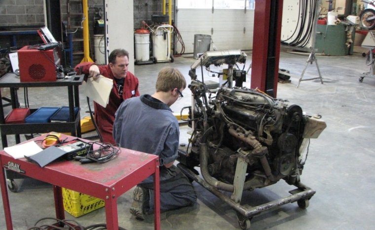 Investiţii private pentru învăţământul profesional din Hunedoara 132126