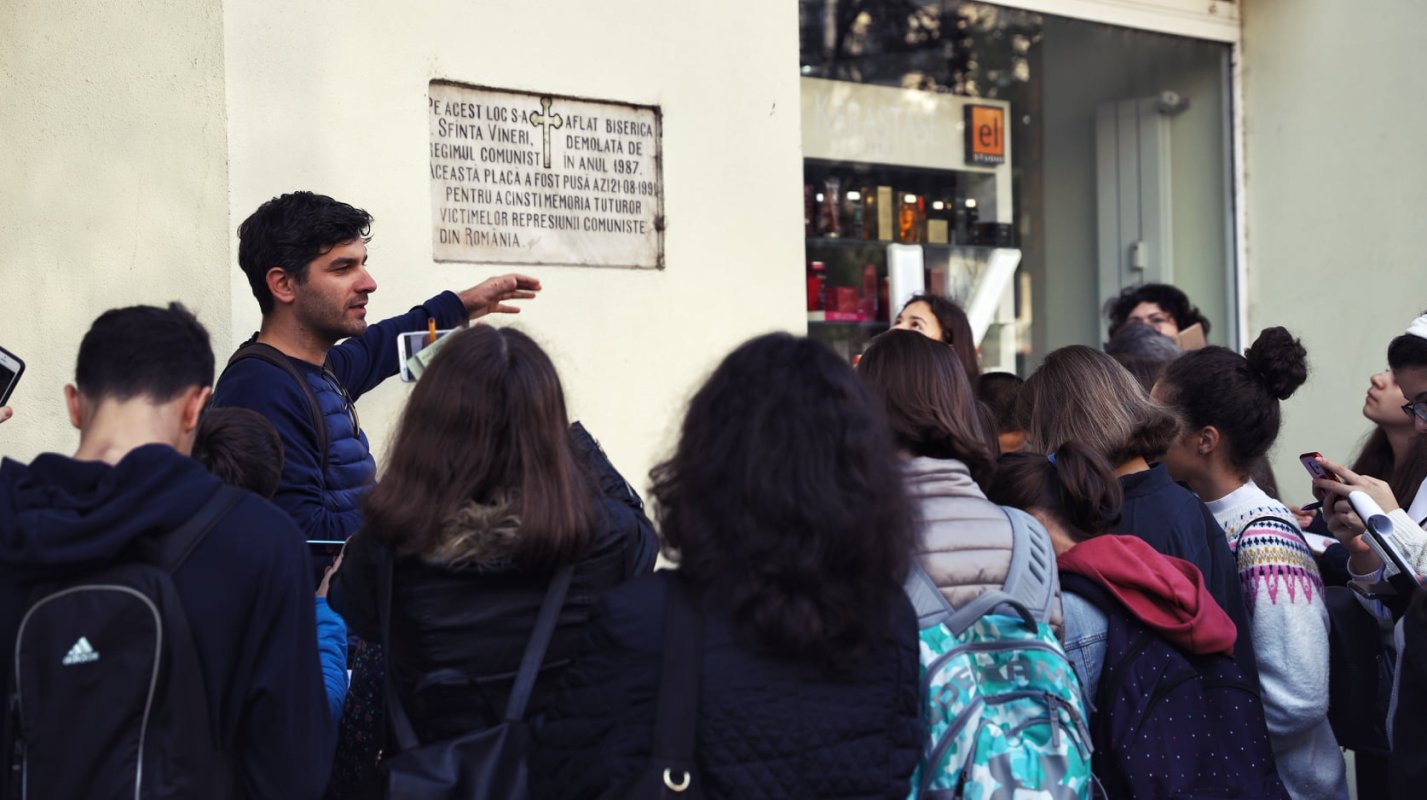 „Poveşti urbane“ pentru elevi 131047