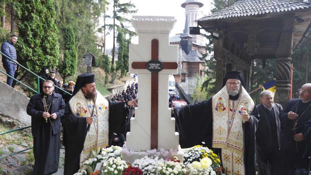 Pomenirea Arhiepiscopului Justinian la Mănăstirea Rohia 131071