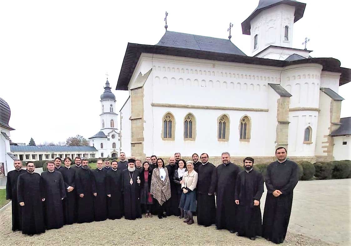 Ședință de lucru Pro Vita la Centrul eparhial de la Roman 131092