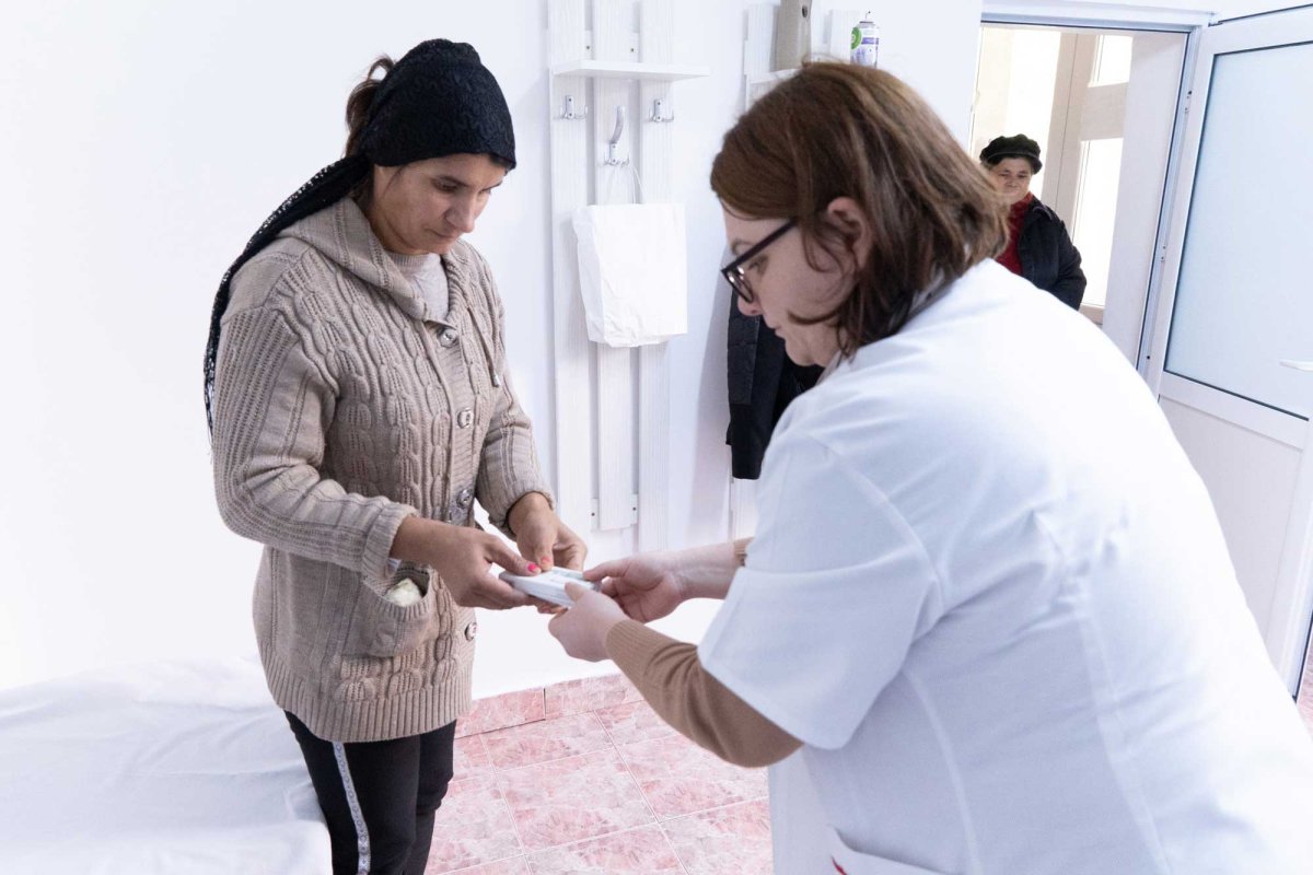 Popas pastoral și filantropic în satul unui mare duhovnic român 131150