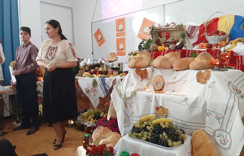 Ziua recoltei, ziua mulțumirii la Colegiul Economic din Arad 131183