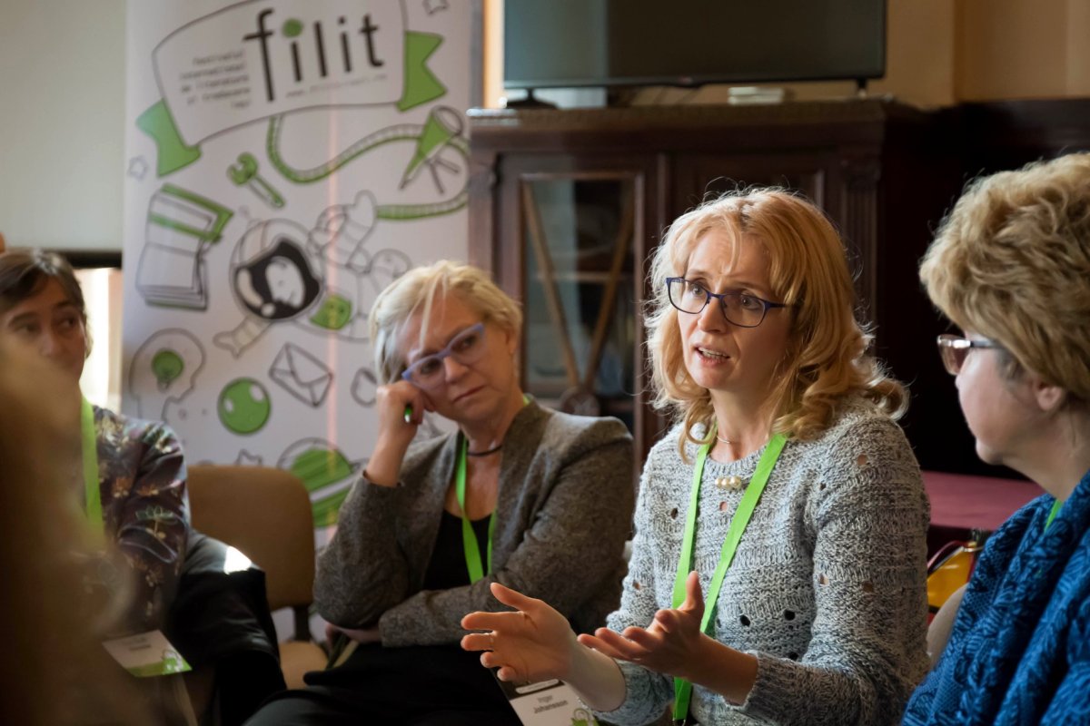 „Copiii ar trebui să aibă acces la propria viziune asupra identității” 131479