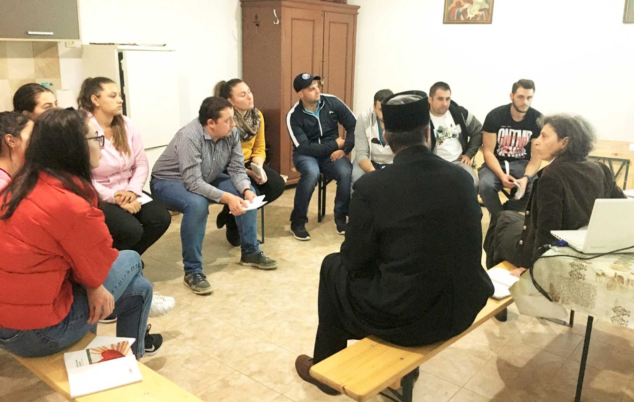 Întâlniri şi activităţi cu tinerii din Parohia Părău, județul Brașov 131466