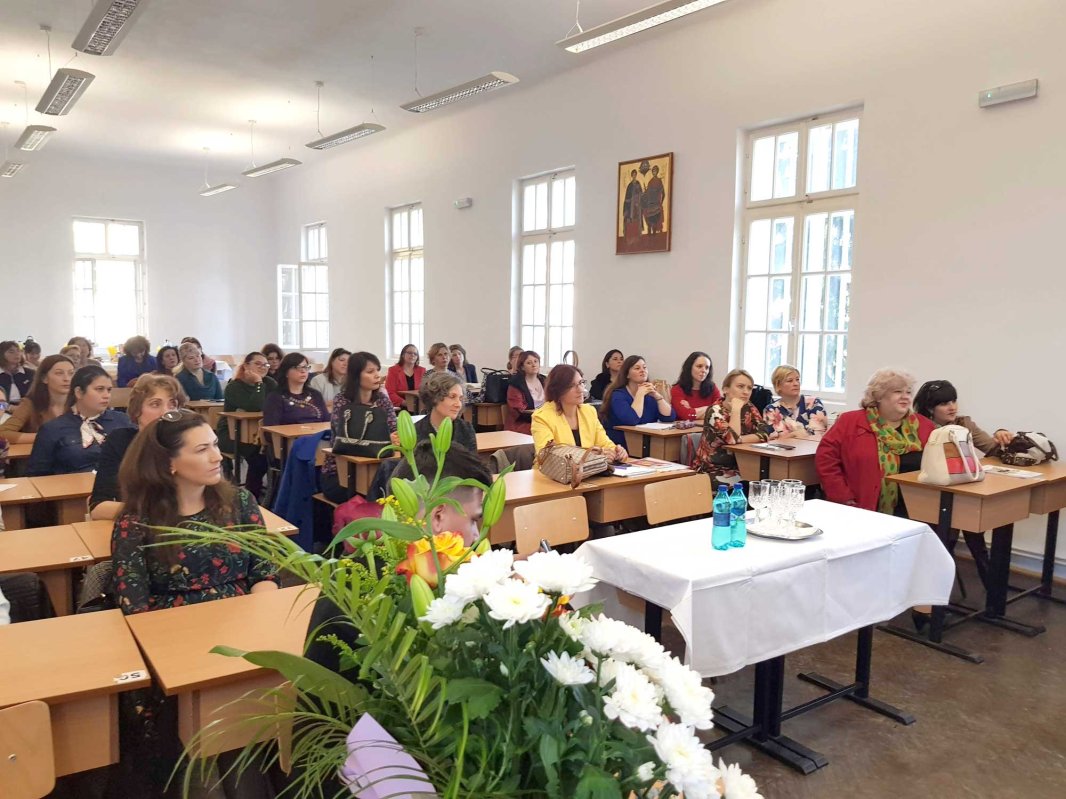 Cerc pedagogic al profesorilor de franceză din Roman 131555