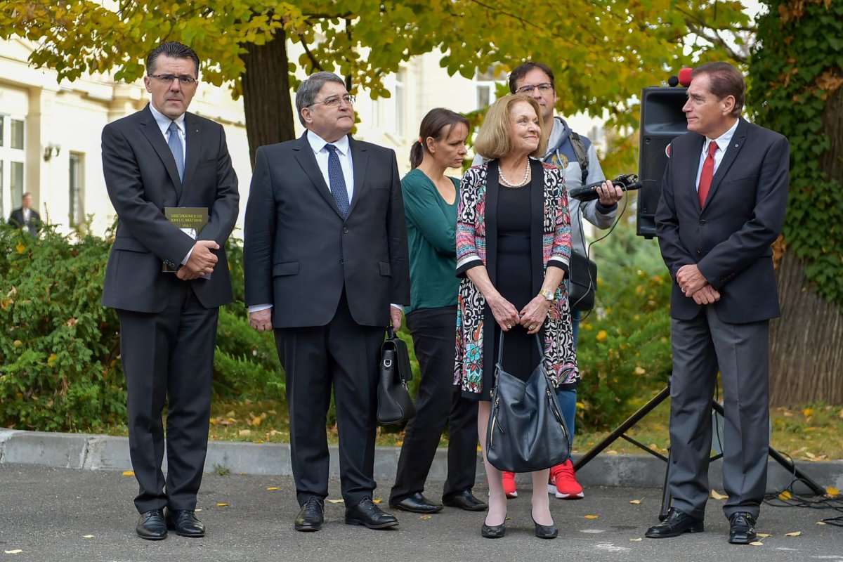 Eveniment istoric la Academia Română 131733