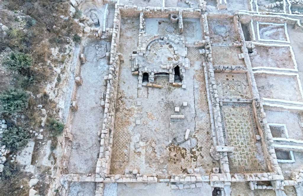 O biserică veche de 1.500 de ani a fost descoperită lângă Ierusalim 131703