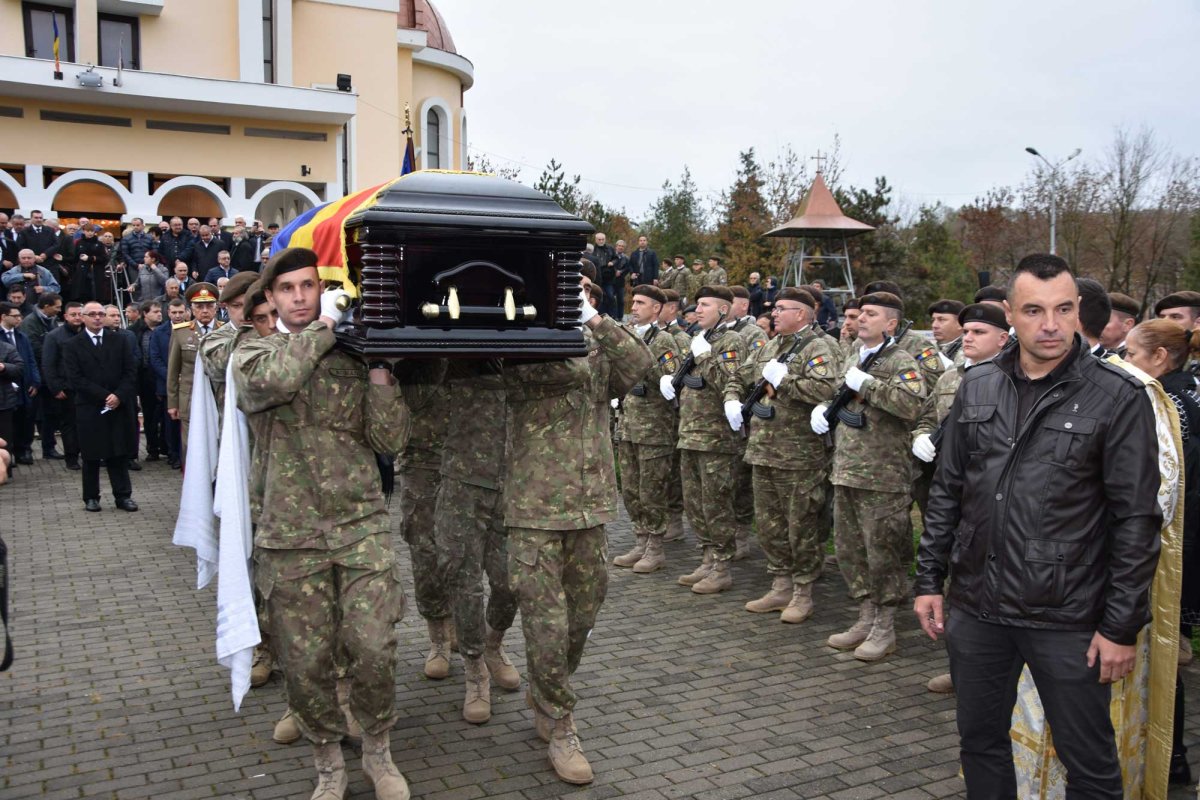 Slujba de prohodire a ministrului Sorin Frunzăverde 131692