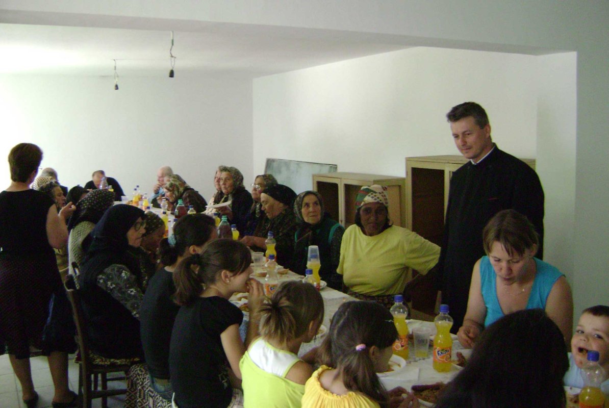 Copiii din Surlari învață ceea ce trăiesc 131762