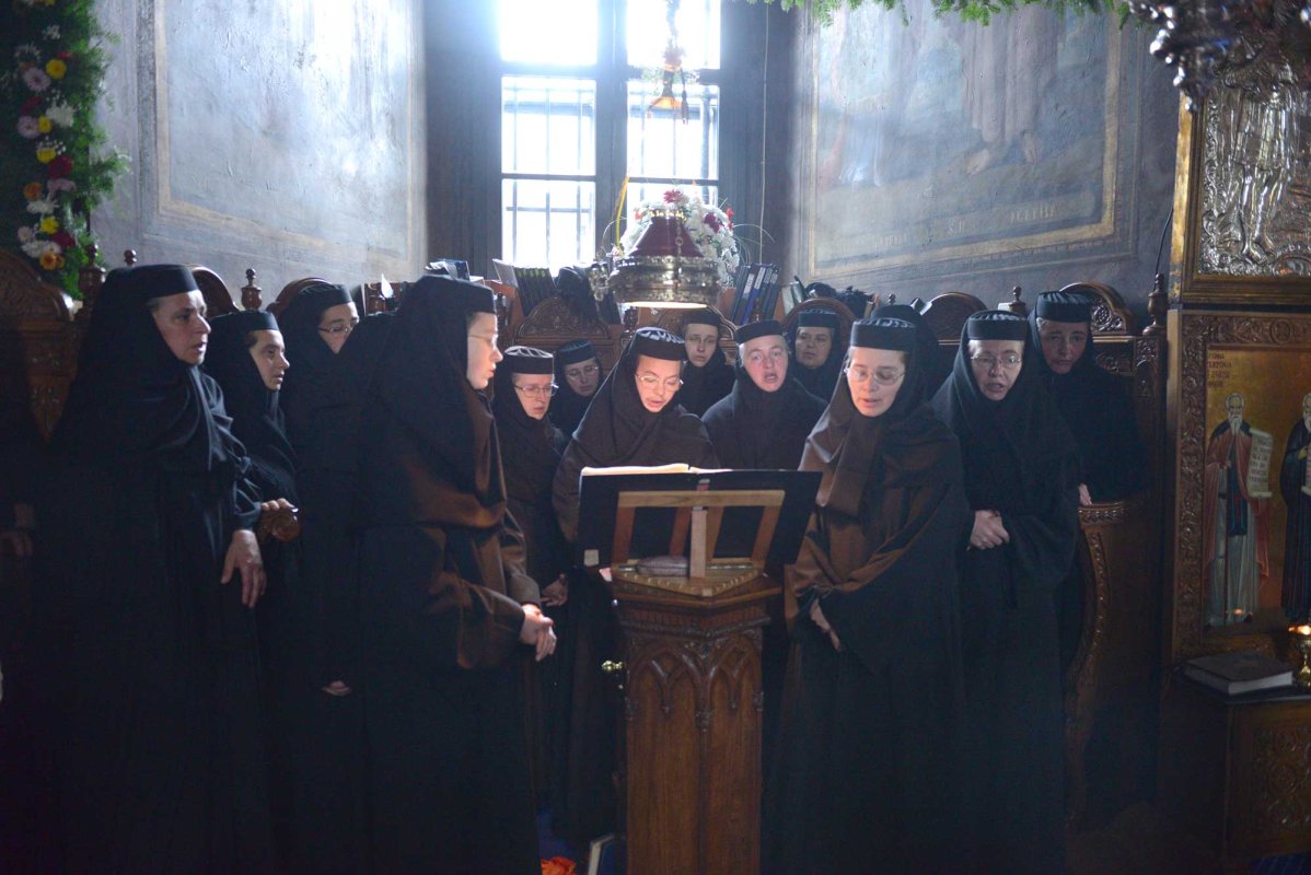 Mitropolitul Moldovei şi Bucovinei, la hramul Mănăstirii Agapia 131786