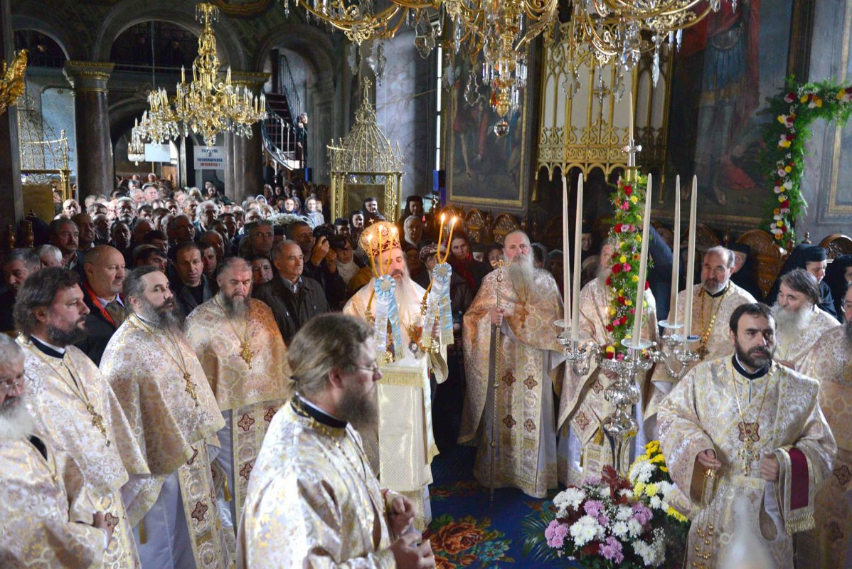 Mitropolitul Moldovei şi Bucovinei, la hramul Mănăstirii Agapia 297048