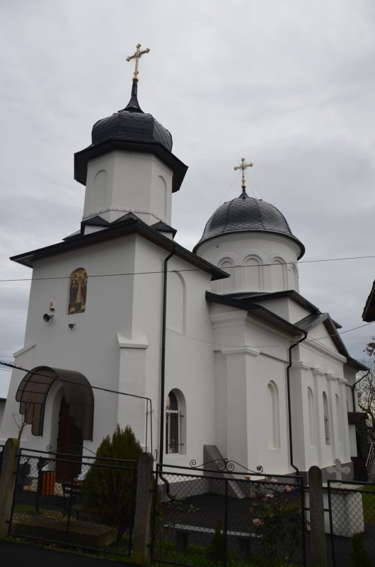 Avatarurile şi biruinţele unei biserici istorice a Fălticenilor 132117