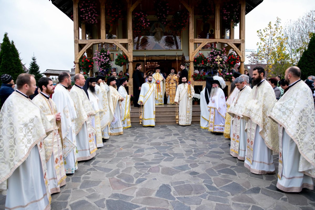 Exegetul cuvintelor dumnezeiești, cinstit la Paraclisul Catedralei Naționale 132238