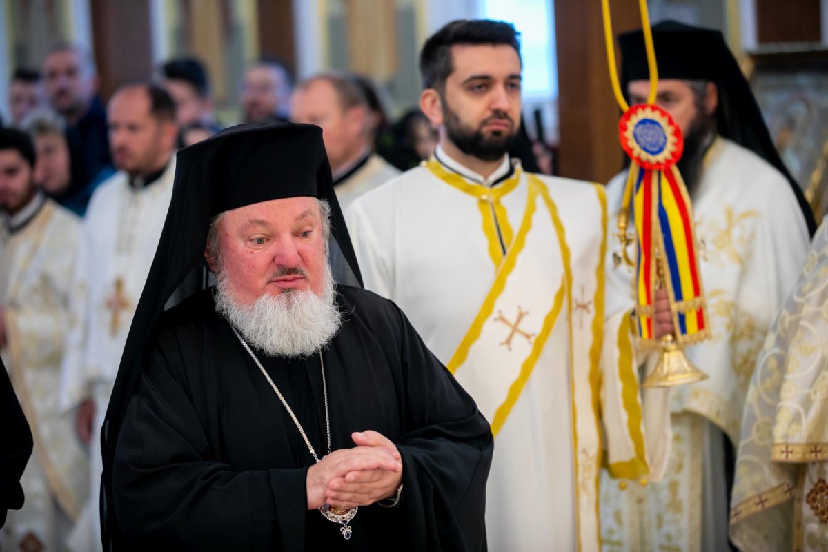 Exegetul cuvintelor dumnezeiești, cinstit la Paraclisul Catedralei Naționale 132240