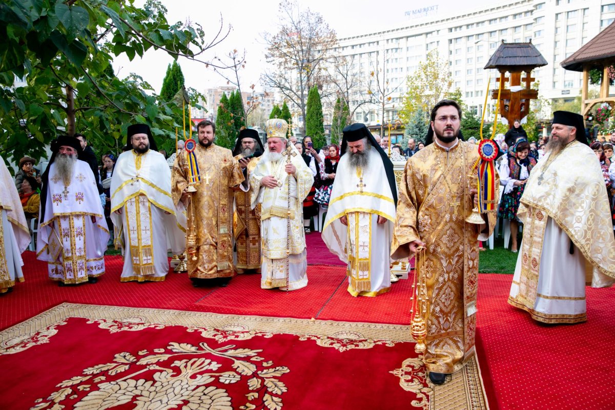 Exegetul cuvintelor dumnezeiești, cinstit la Paraclisul Catedralei Naționale 132243