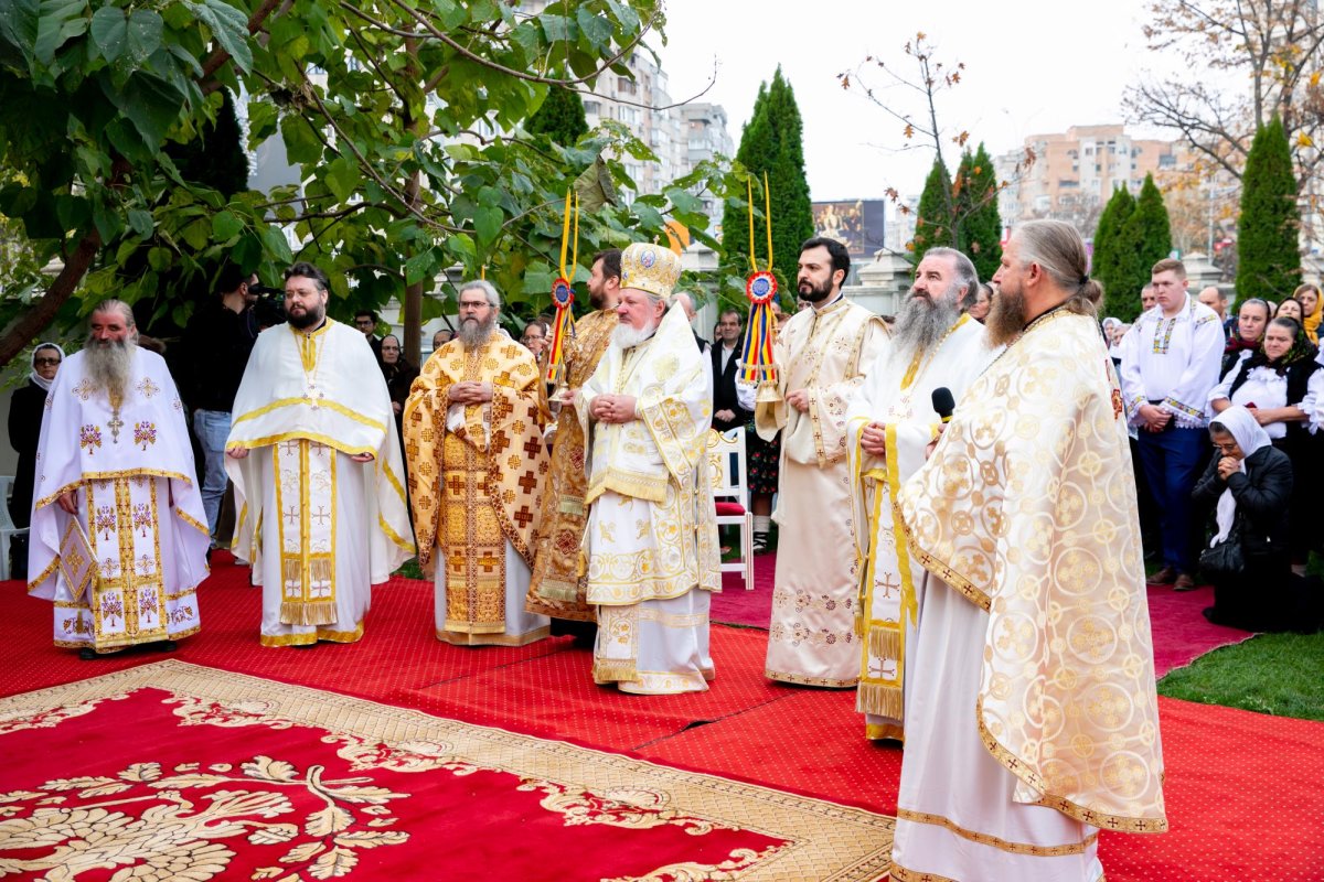 Exegetul cuvintelor dumnezeiești, cinstit la Paraclisul Catedralei Naționale 132250