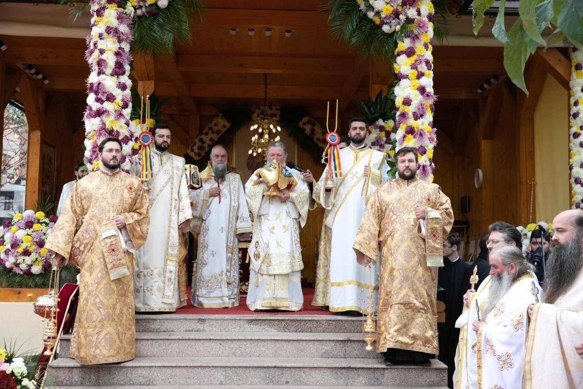 Exegetul cuvintelor dumnezeiești, cinstit la Paraclisul Catedralei Naționale 132260