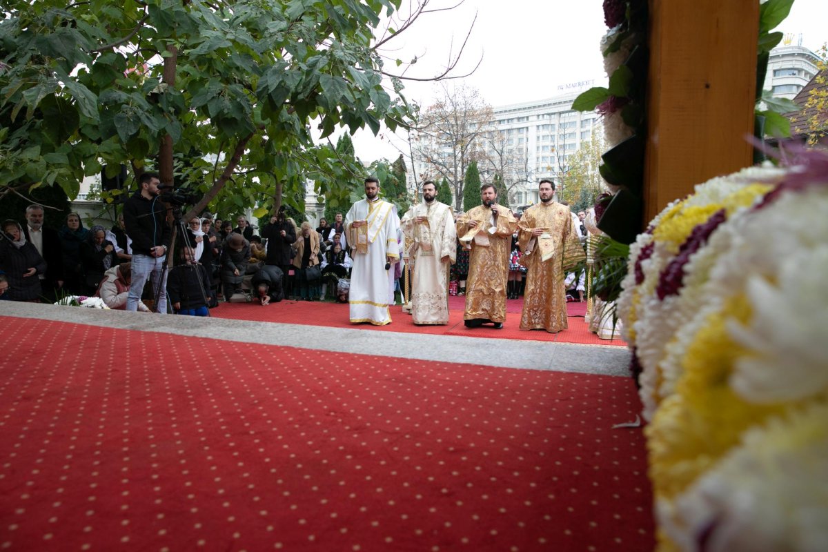 Exegetul cuvintelor dumnezeiești, cinstit la Paraclisul Catedralei Naționale 132262