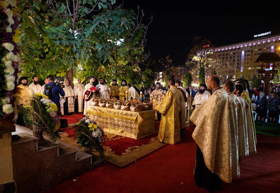 Exegetul cuvintelor dumnezeiești, cinstit la Paraclisul Catedralei Naționale 132335