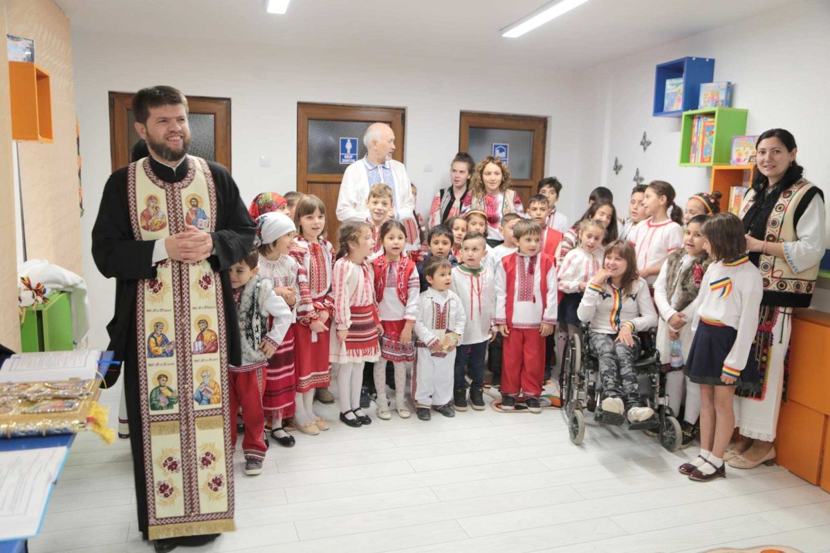 „Fiecare centru social, un loc al dragostei” 132158