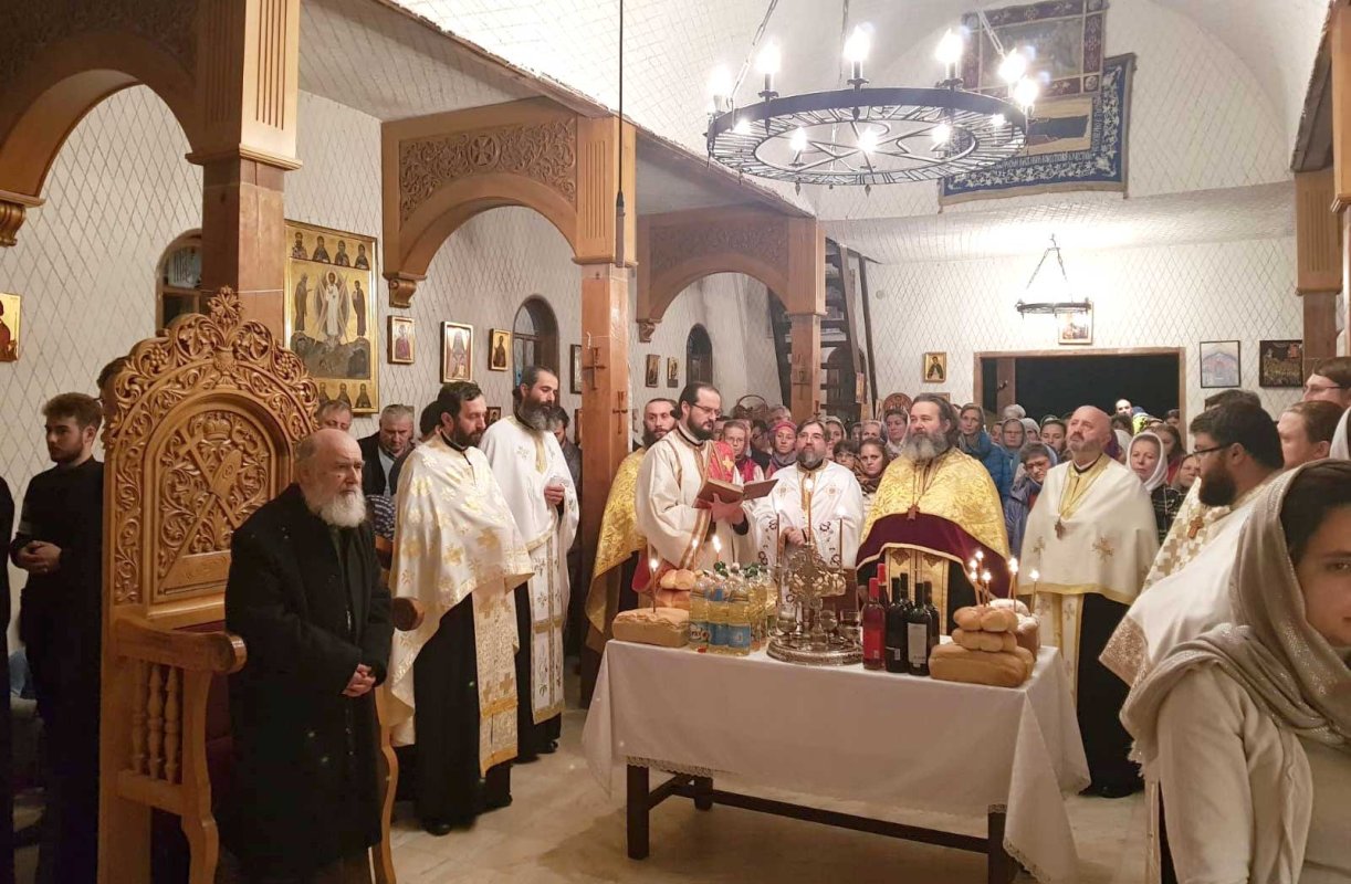 Hramul Paraclisului Facultăţii de Teologie Ortodoxă din Arad 132174