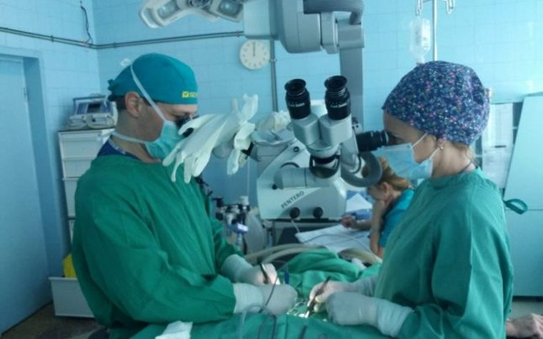 Microscop chirurgical performant la Zalău 132355