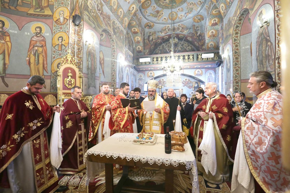 Sfântul Mare Mucenic Mina, prăznuit la biserica sa din Focșani 132296