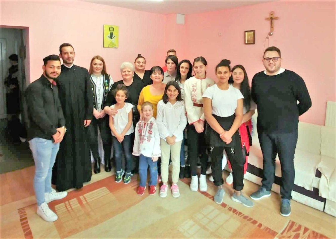 Aniversarea Așezământului „Sfântul Vasile cel Mare” din Alba Iulia 132419