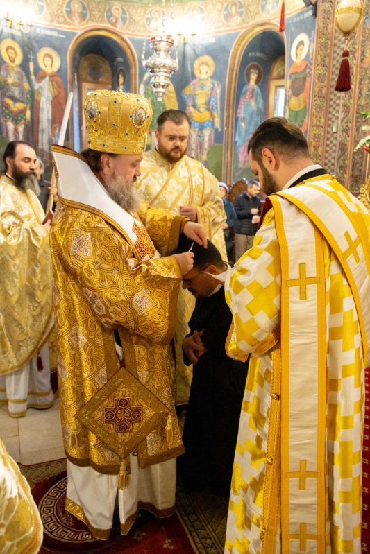 Hirotonie întru diacon la Mănăstirea Radu Vodă din Capitală 132558