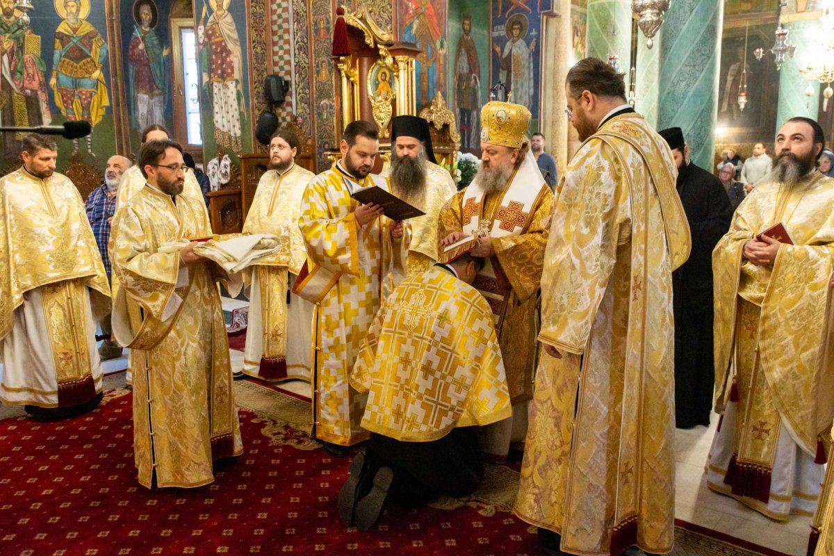 Hirotonie întru diacon la Mănăstirea Radu Vodă din Capitală 132559