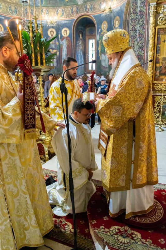 Hirotonie întru diacon la Mănăstirea Radu Vodă din Capitală 132582