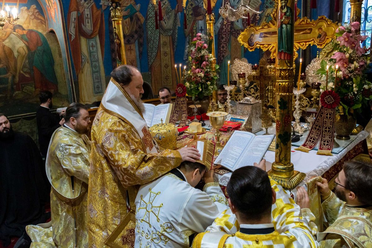Hirotonie întru diacon la Mănăstirea Radu Vodă din Capitală 132586
