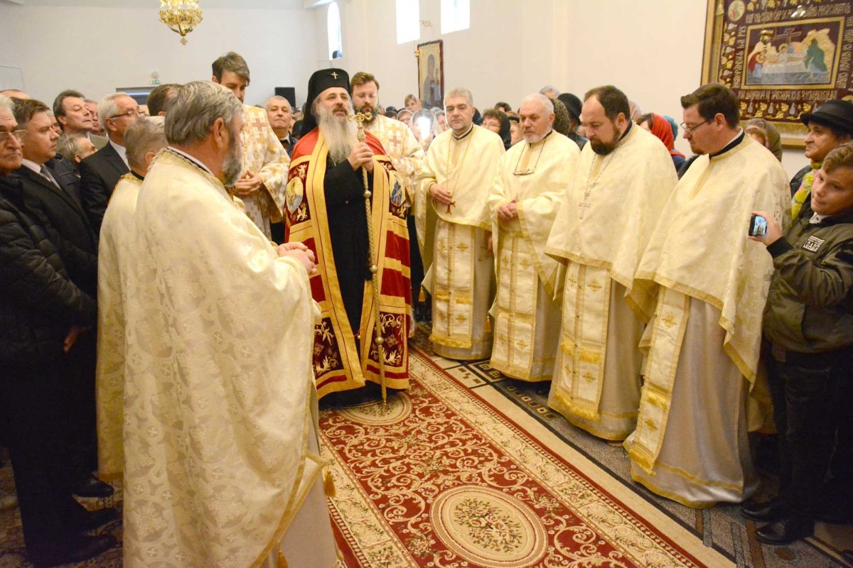 Liturghie arhierească în cartierul ieșean Dancu 132539