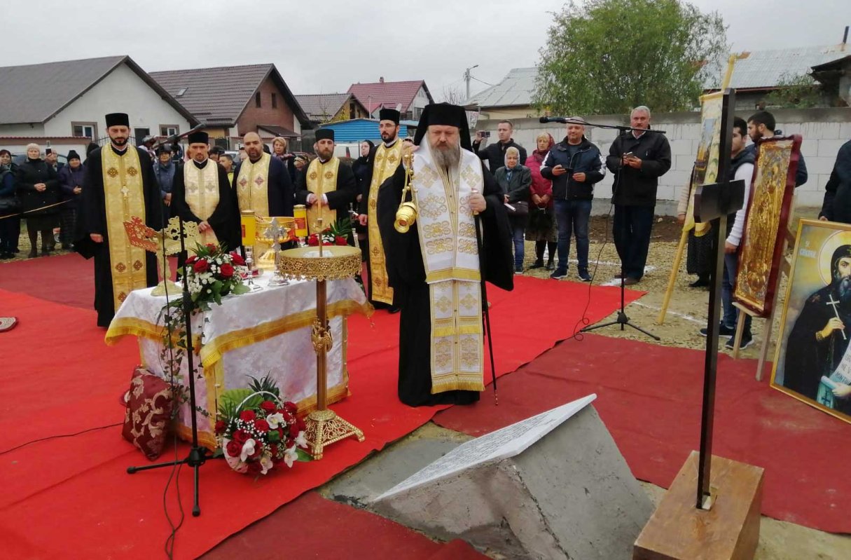 Piatră de temelie pentru o nouă biserică în orașul Pantelimon 132690
