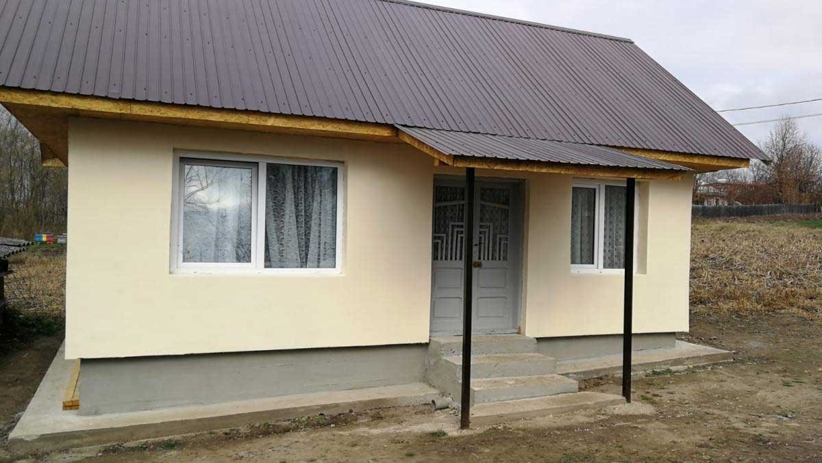 Casă construită de Biserică pentru două surori cu probleme de sănătate 132883