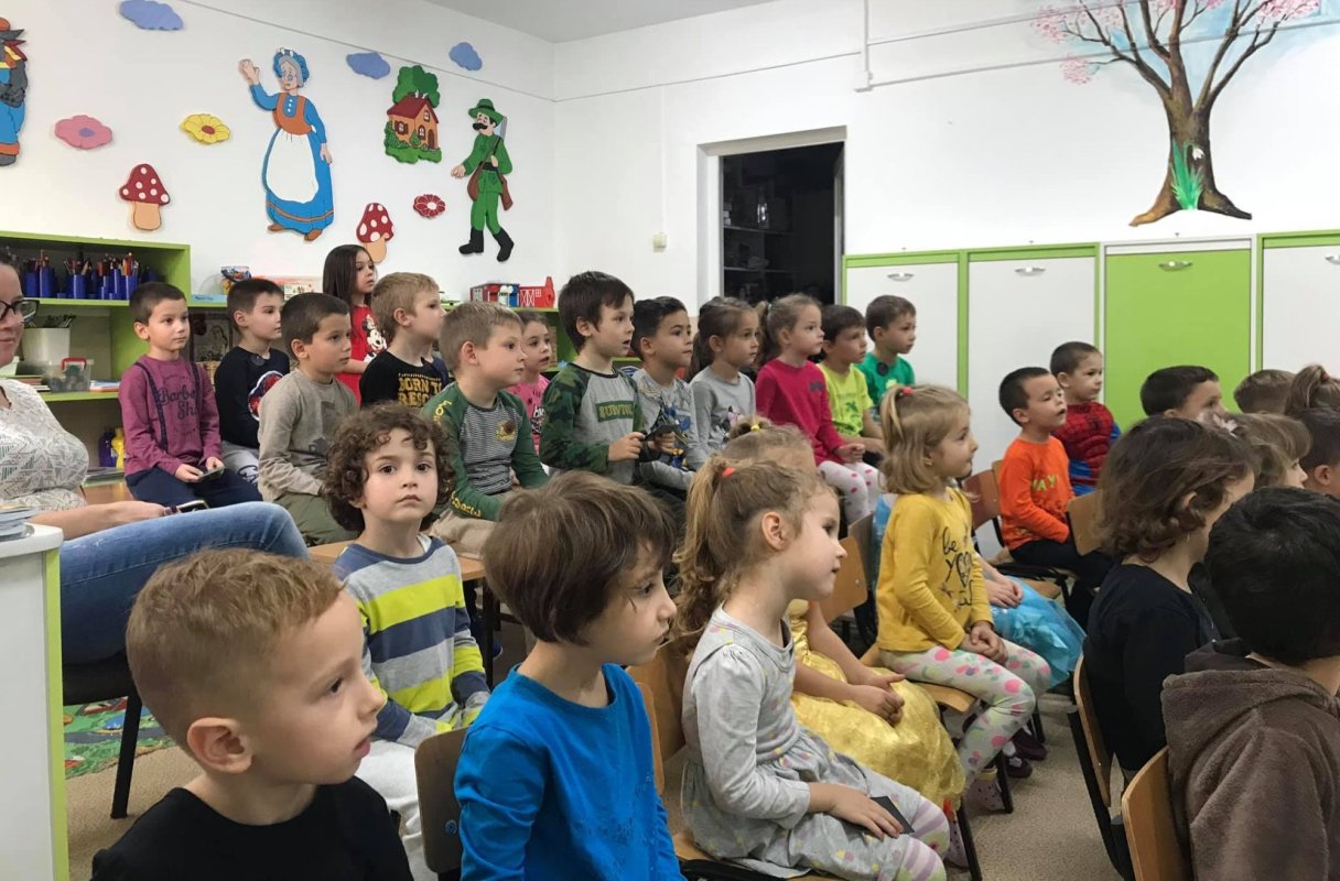 Micii pelerini din lumea basmelor 132930