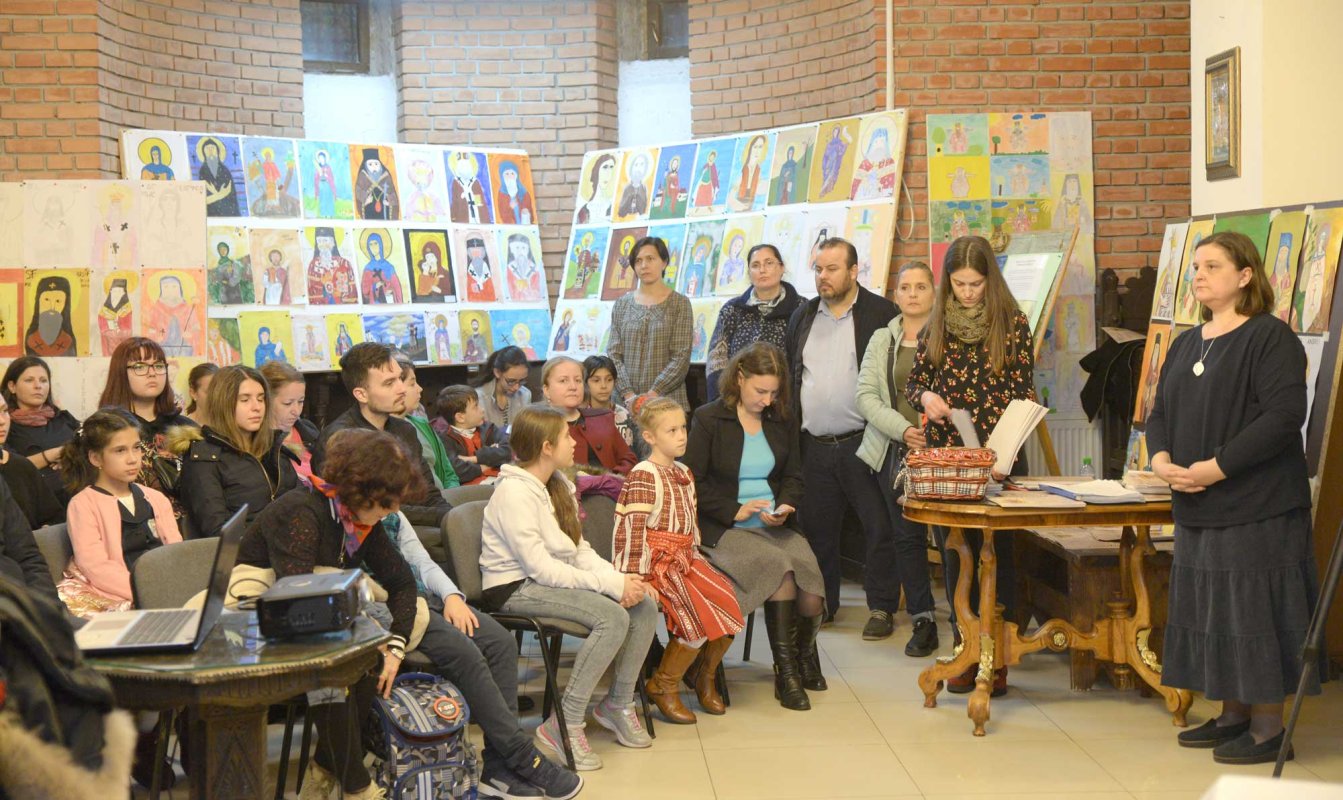 Expoziția „Pe urmele Sfinților Români” la Parohia Iancu Vechi-Mătăsari 133037