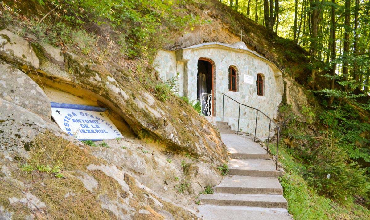 Cuviosul Antonie, pustnicul din sihăstria de la Iezerul Vâlcii 133085