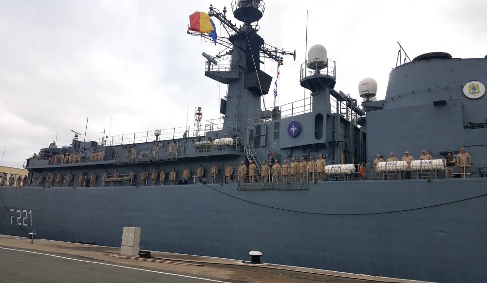 Români din diasporă, la bordul fregatei „Regele Ferdinand” 133239