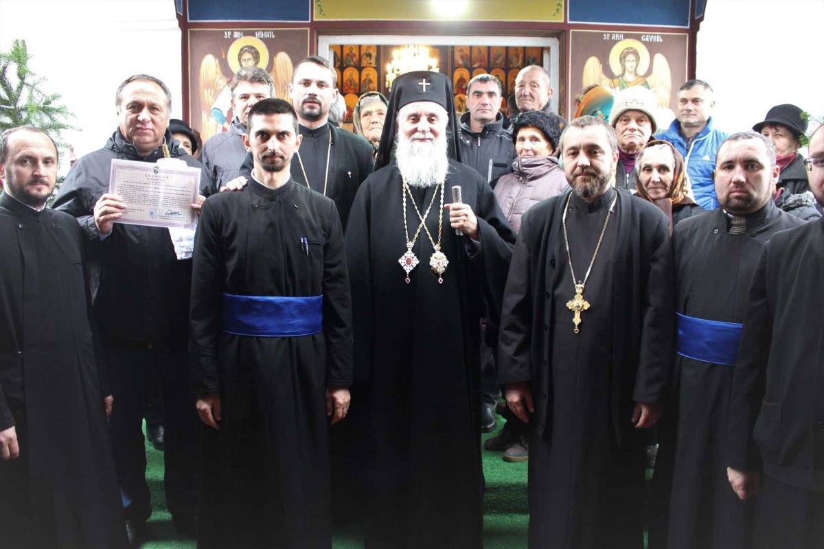 Sfințirea bisericii Filiei Pleșa din județul Gorj 133286