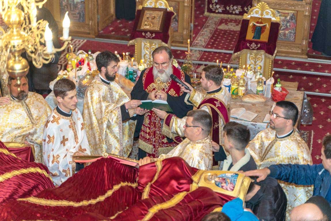 Taina Sfântului Maslu la „Meteora Bacăului” 133293