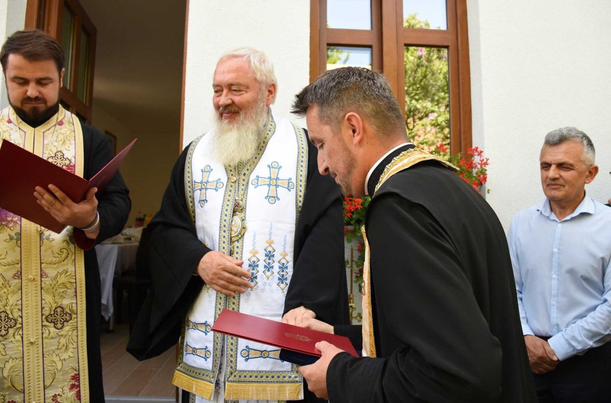 Faptele milosteniei, sub ocrotirea Sfintei Treimi 133343