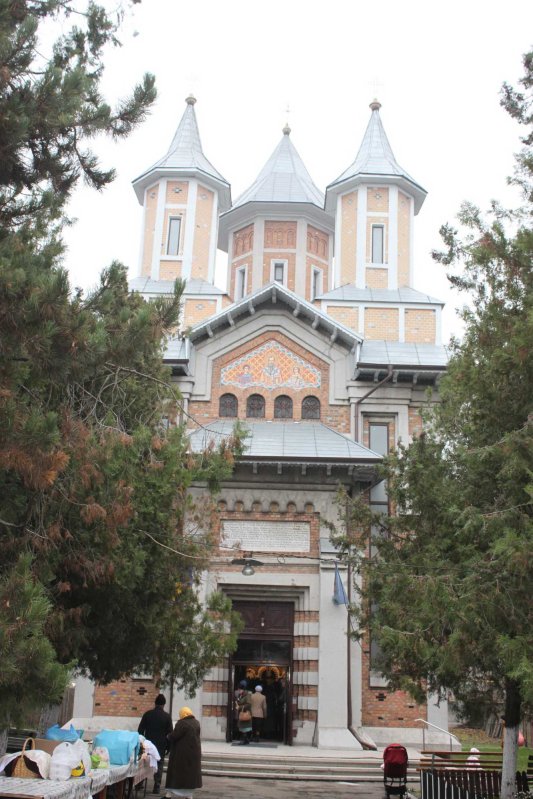 Sfințirea picturii bisericii gălățene „Sfânta Ecaterina” 133382