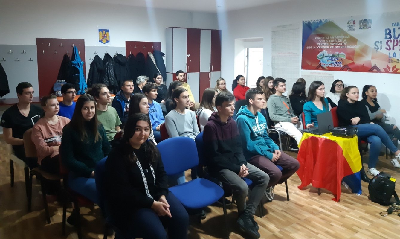 Proiecție de film educativ, organizată de ATOR Banatul de Munte 133522