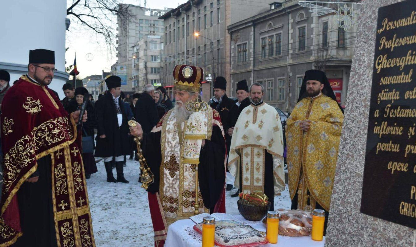 Omagierea părintelui profesor dr. Vasile Gheorghiu, în localitatea natală 134273