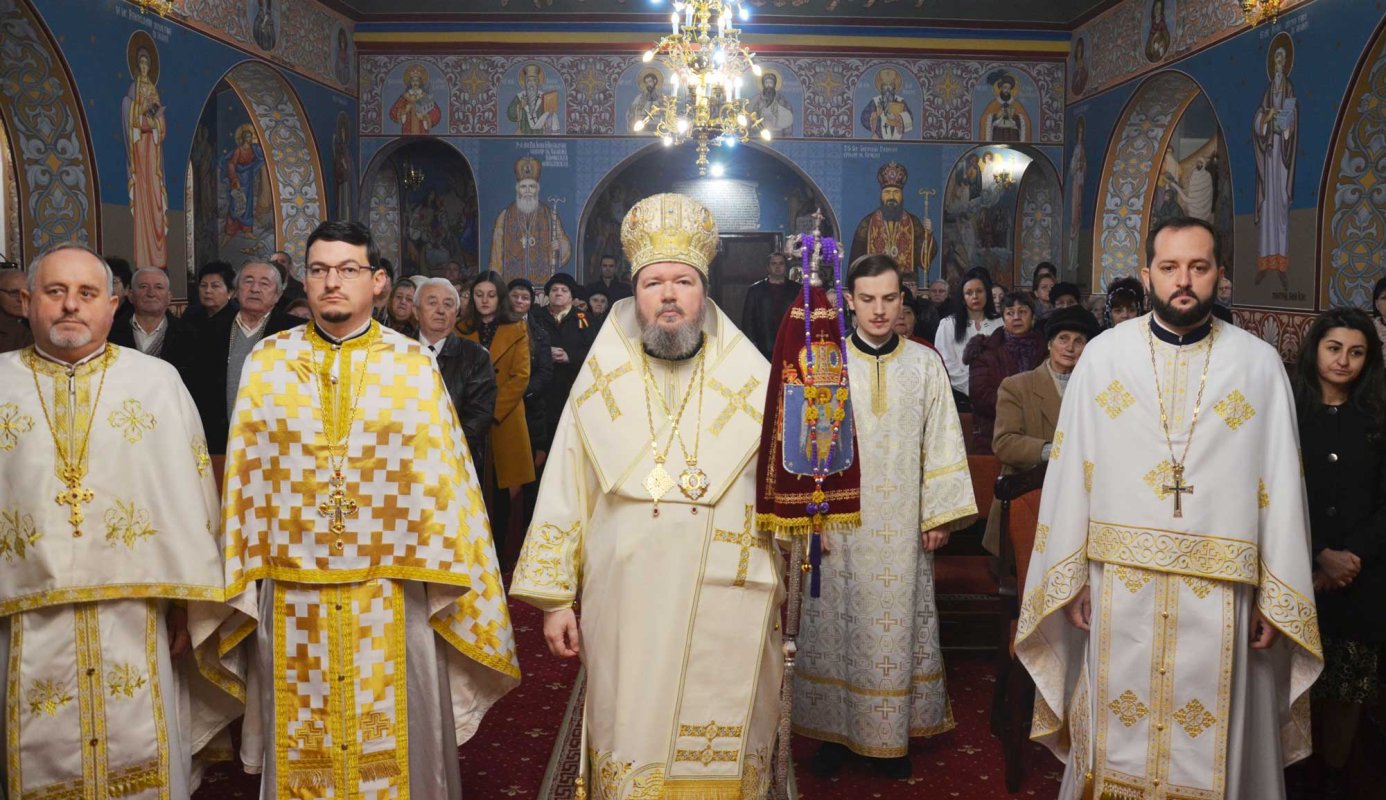 Slujire arhierească şi ceremonii militare la Oradea 133863