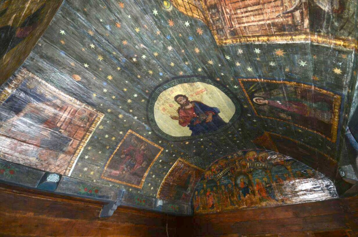 Bisericuță de lemn din județul Suceava restaurată cu fonduri europene  134003