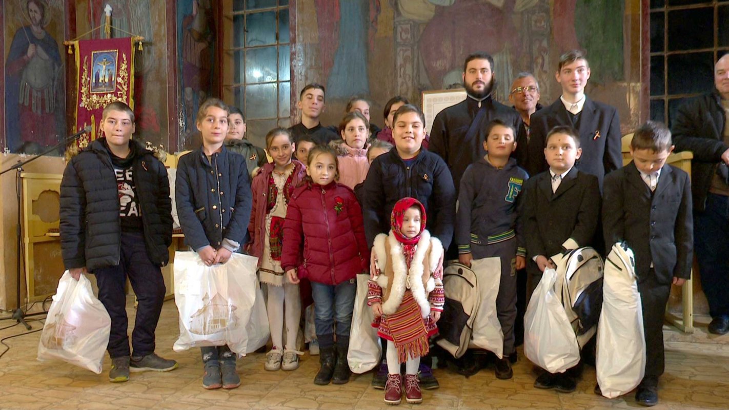 Daruri pentru copiii din programul „Rămâneți în școală” 133998